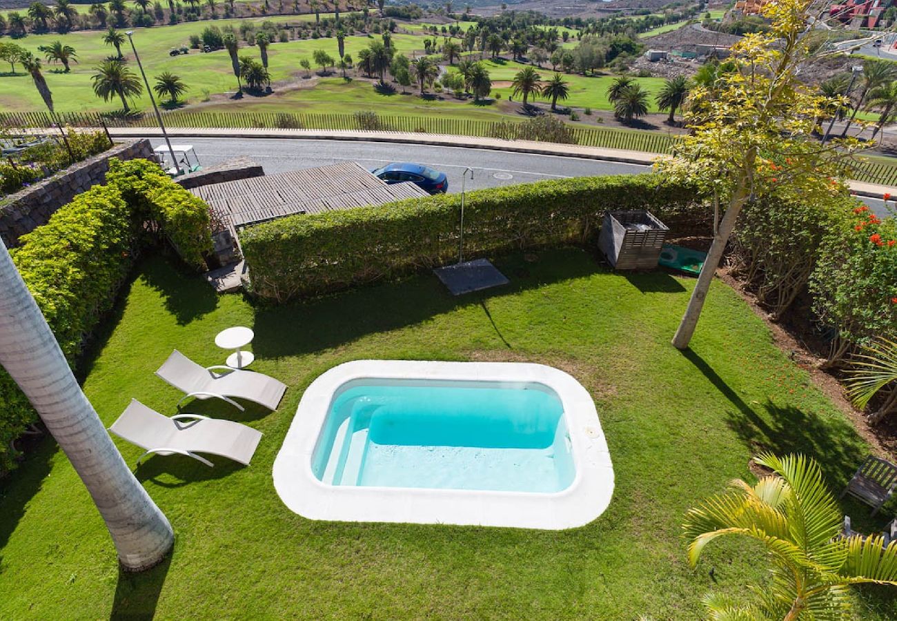 Villa in Maspalomas - Villa with private pool Salobre Villas Lagos II