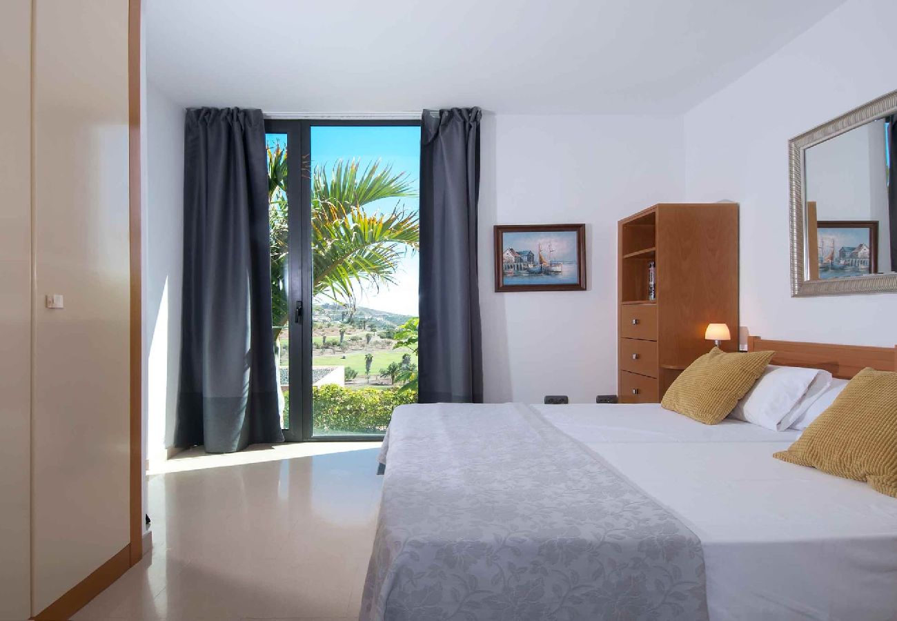 Villa in Maspalomas - Villa with private pool Salobre Villas X 