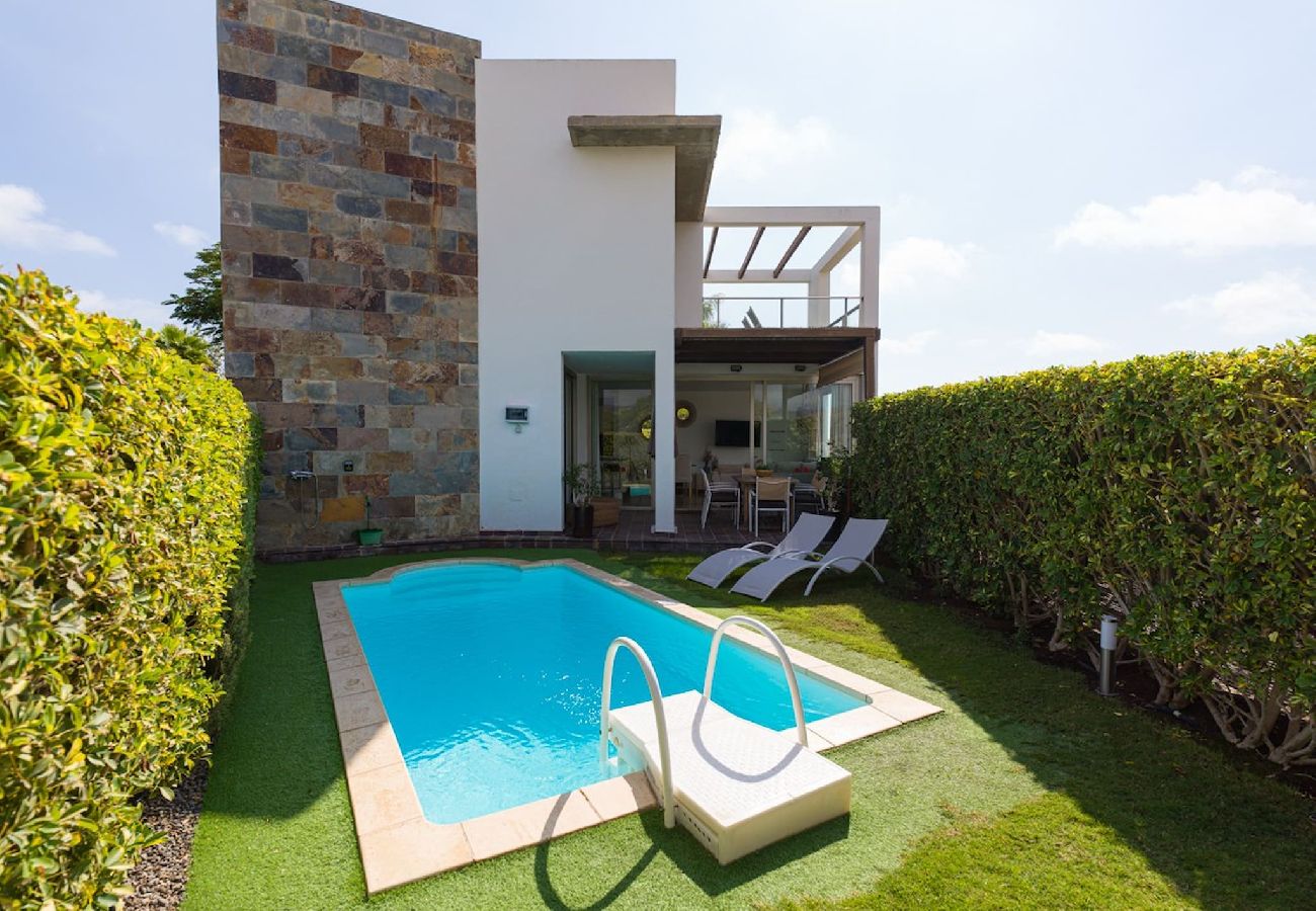 Villa in Maspalomas - Villa with private pool Salobre Villas Golfers I 