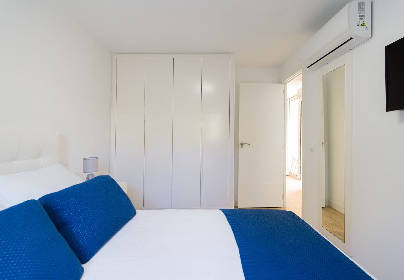 Apartment in Maspalomas - Olas Suites Playa del Ingles 